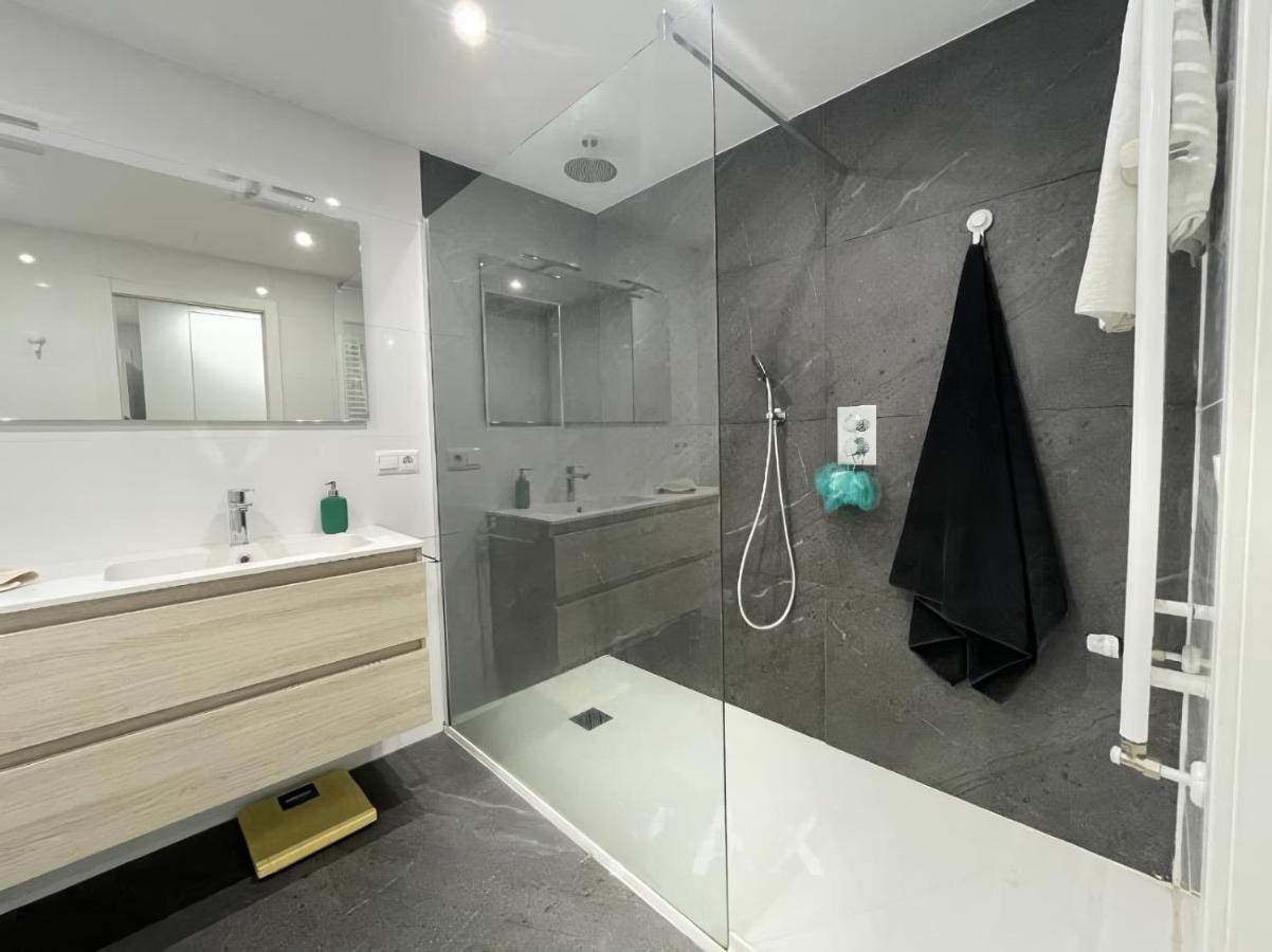 Amplio Y Moderno Piso De 4 Habitaciones Y Terraza بونتيفيذرا المظهر الخارجي الصورة
